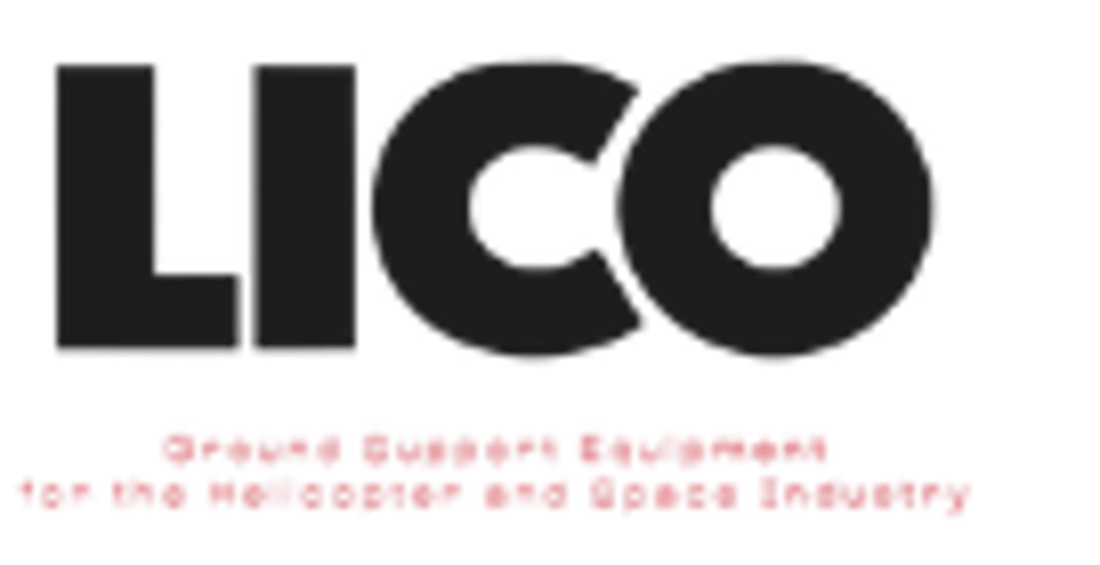 Schwarzes LICO-Logo mit rotem Text darunter, der "Одежда высокого качества для всей семьи по доступным ценам" liest.