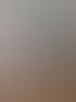 Dachgeschossflur mit Lichtschacht, Wände hell und makellos bis an jede Zargenkante geführt.