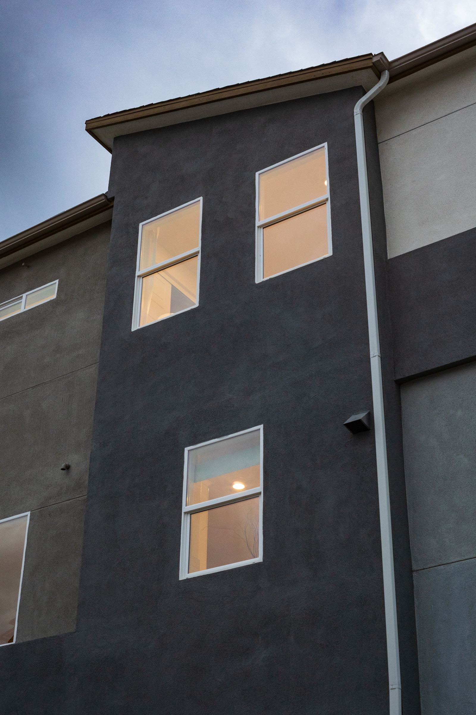 Replacement windows on a modern Sugar Land home