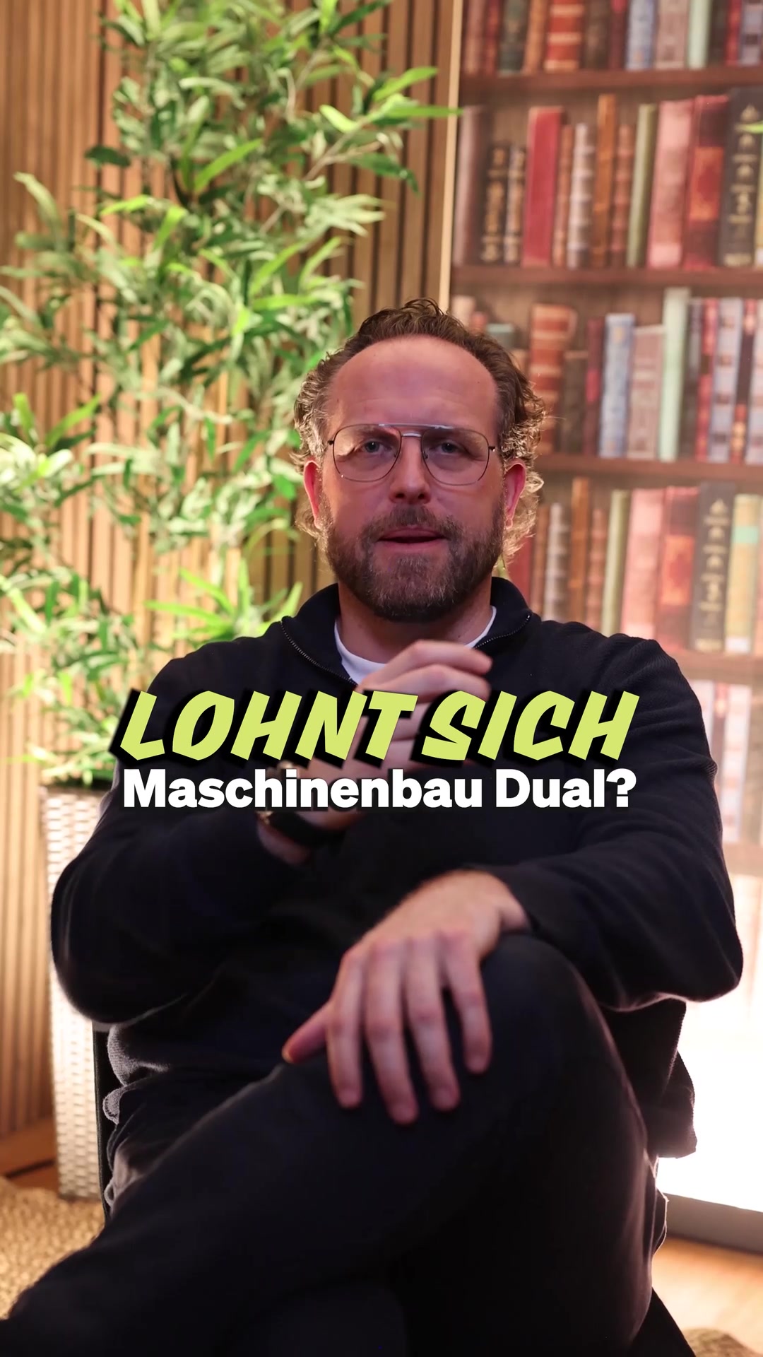 Standbild aus dem Video über das duale Maschinenbau-Studium