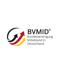 BVMID Logo mit schwarzem "G" und Pfeilen in Schwarz, Rot, Gold, die nach oben zeigen.