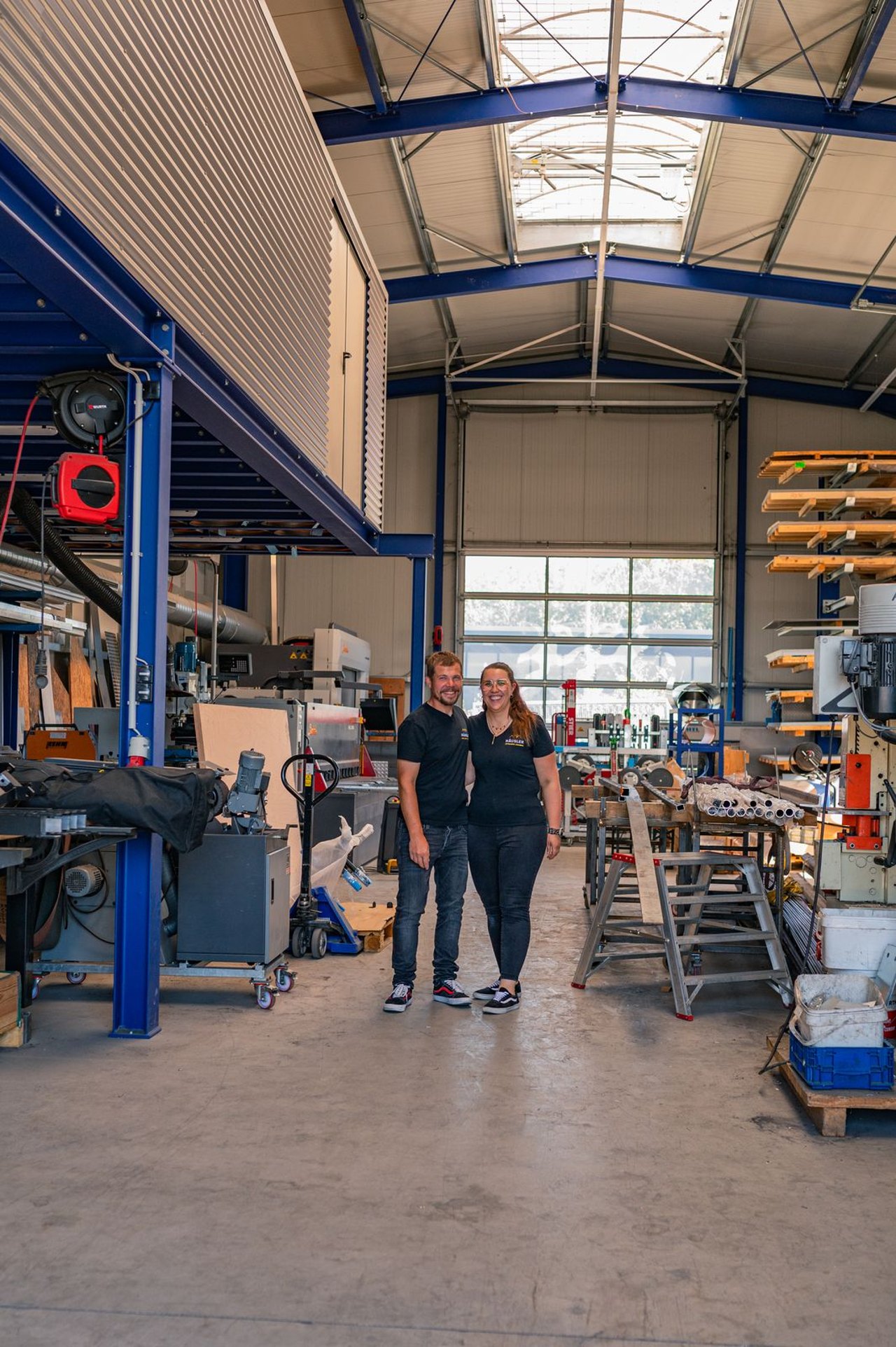 Blick in die Werkhalle von Häusler Metallbau in Thüngersheim