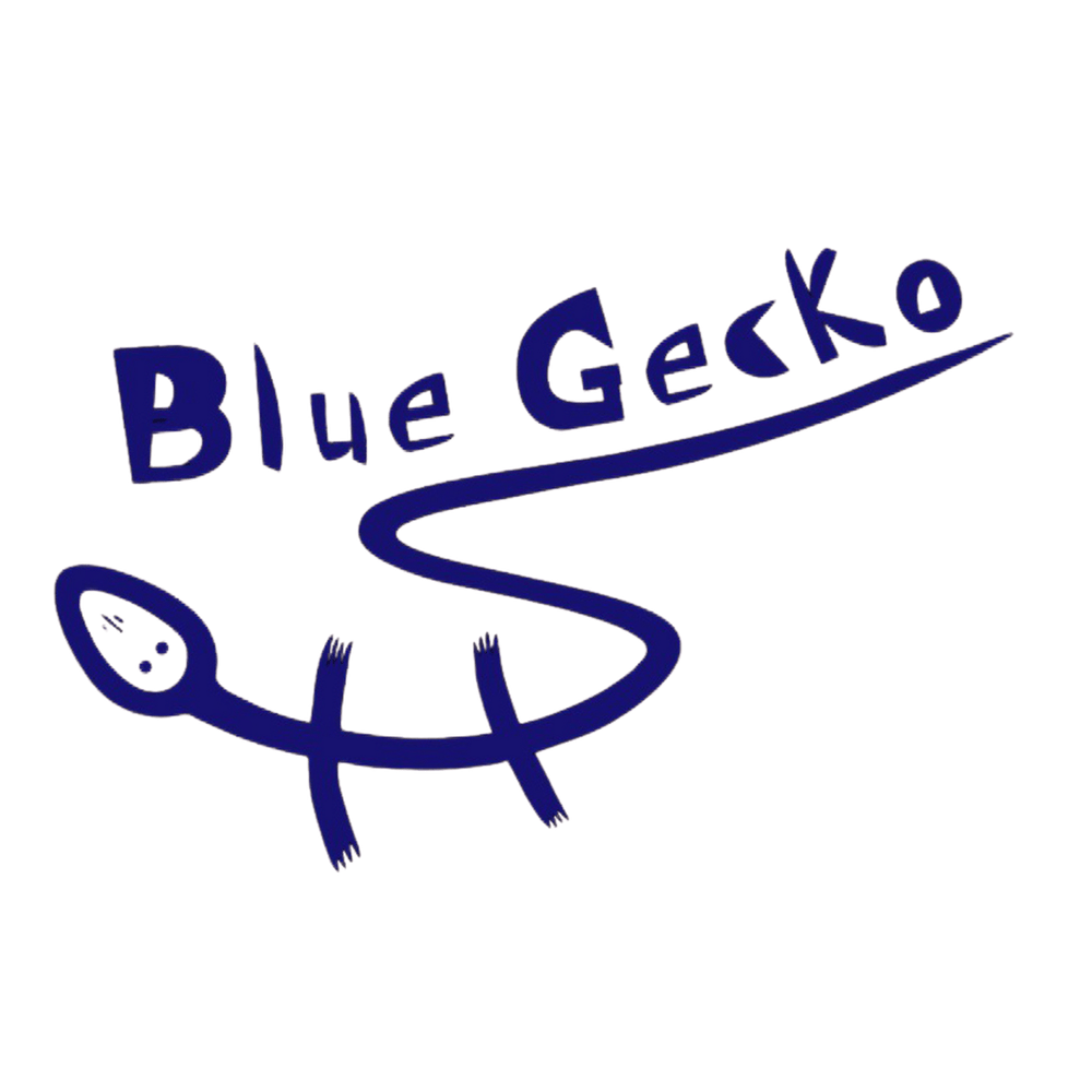 Blue Gecko-Schriftzug mit einer gezeichneten Eidechse, deren Schwanz das Wort "Gecko" unterstreicht.