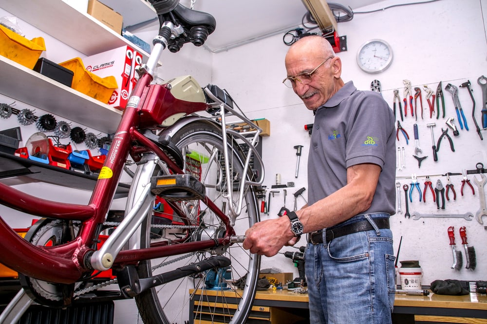 Reparatur in der Veloman-Fachwerkstatt