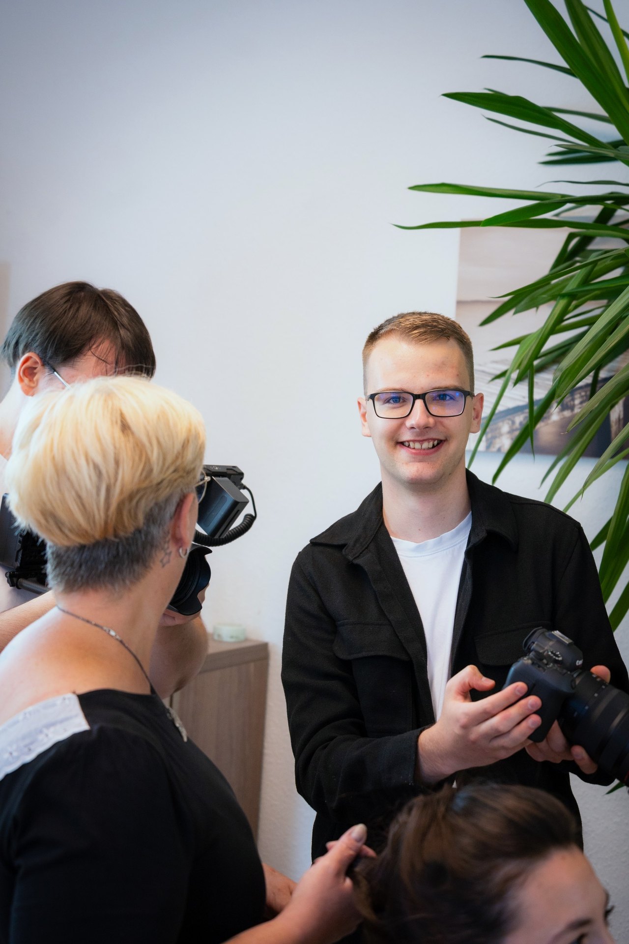 Behind the Scenes: Content-Produktion bei einem Kunden vor Ort