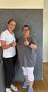 Patientin Andrea mit LANDphysio-Physiotherapeutin Verena im Therapiebereich Lauchdorf, Ostallgäu