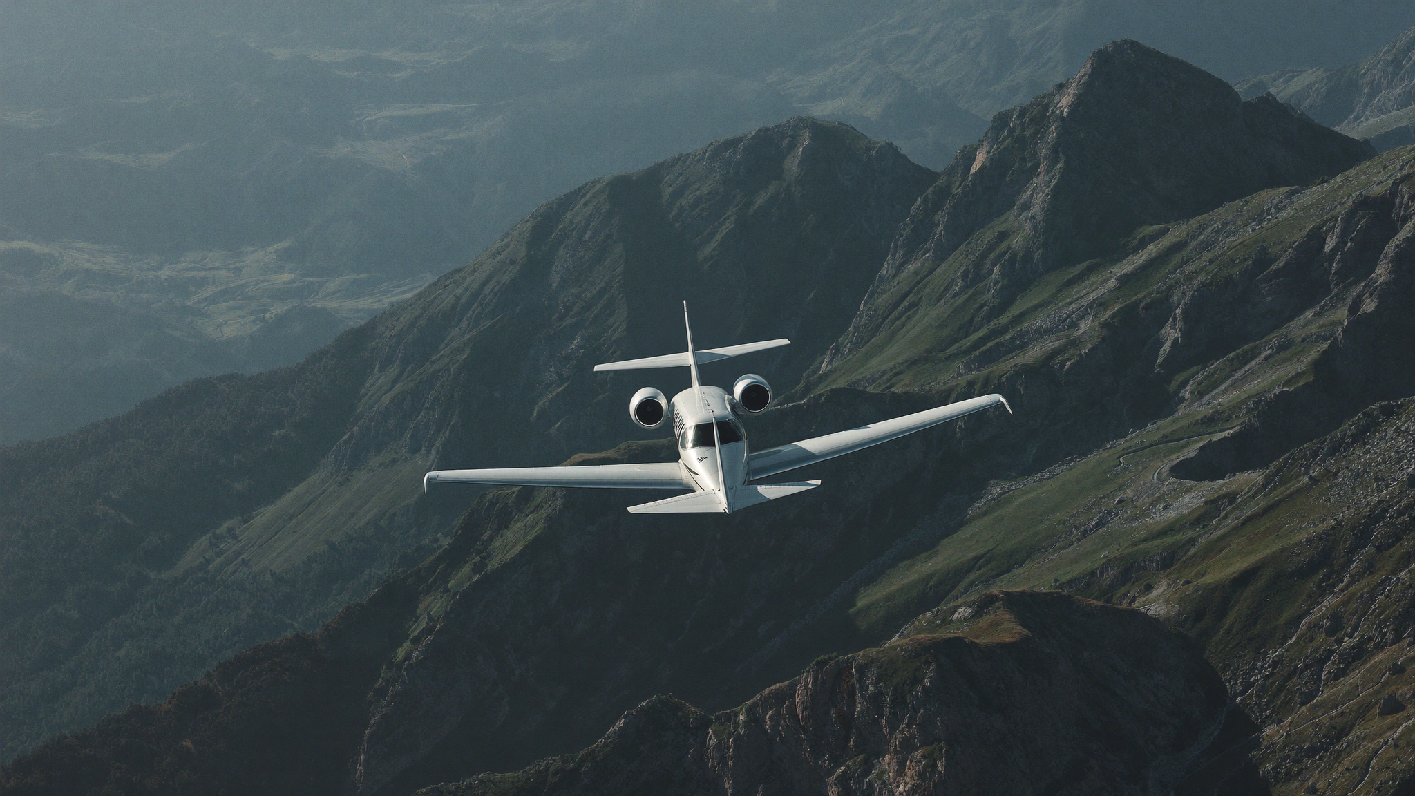 Rundflug über die Alpen bei Salzburg