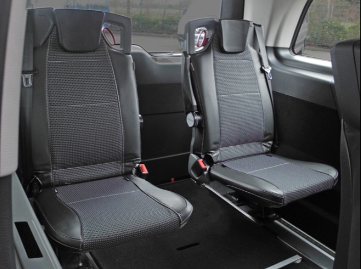 Mercedes-Benz Vito – Heckausschnitt mit Auffahrrampe