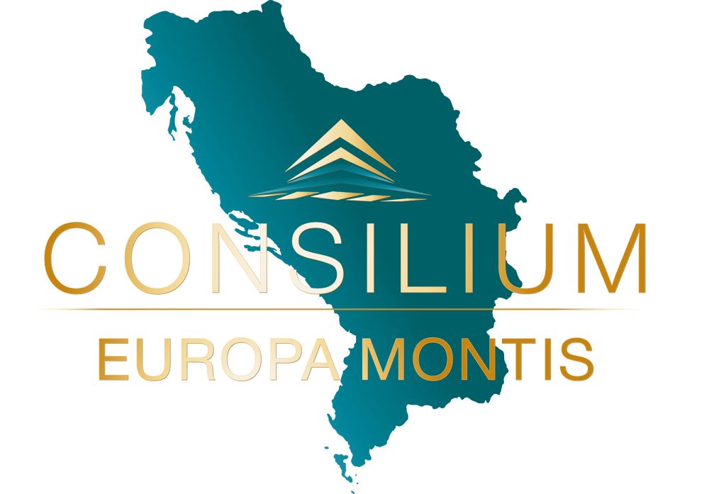 Karte der arabischen Halbinsel mit goldenem Logo "CONSILIUM EUROPA MONTIS" und abstraktem Gebäudesymbol.