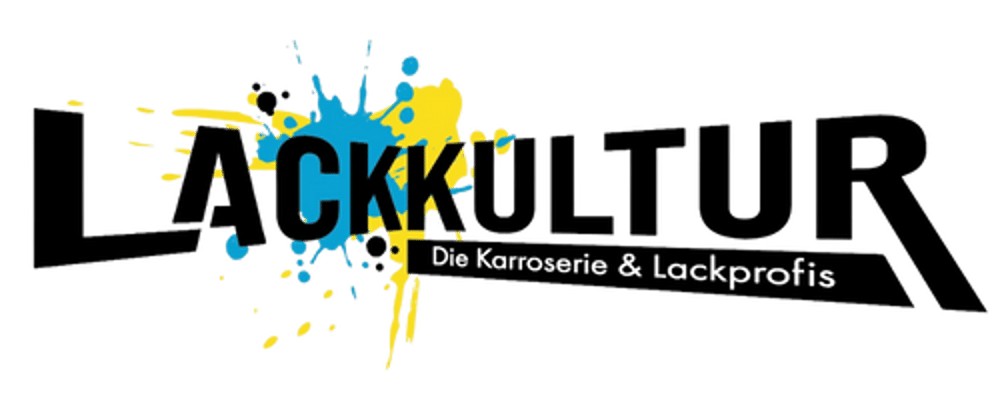 Schwarzer Text "LACKKULTUR" mit gelben und blauen Farbspritzern.
