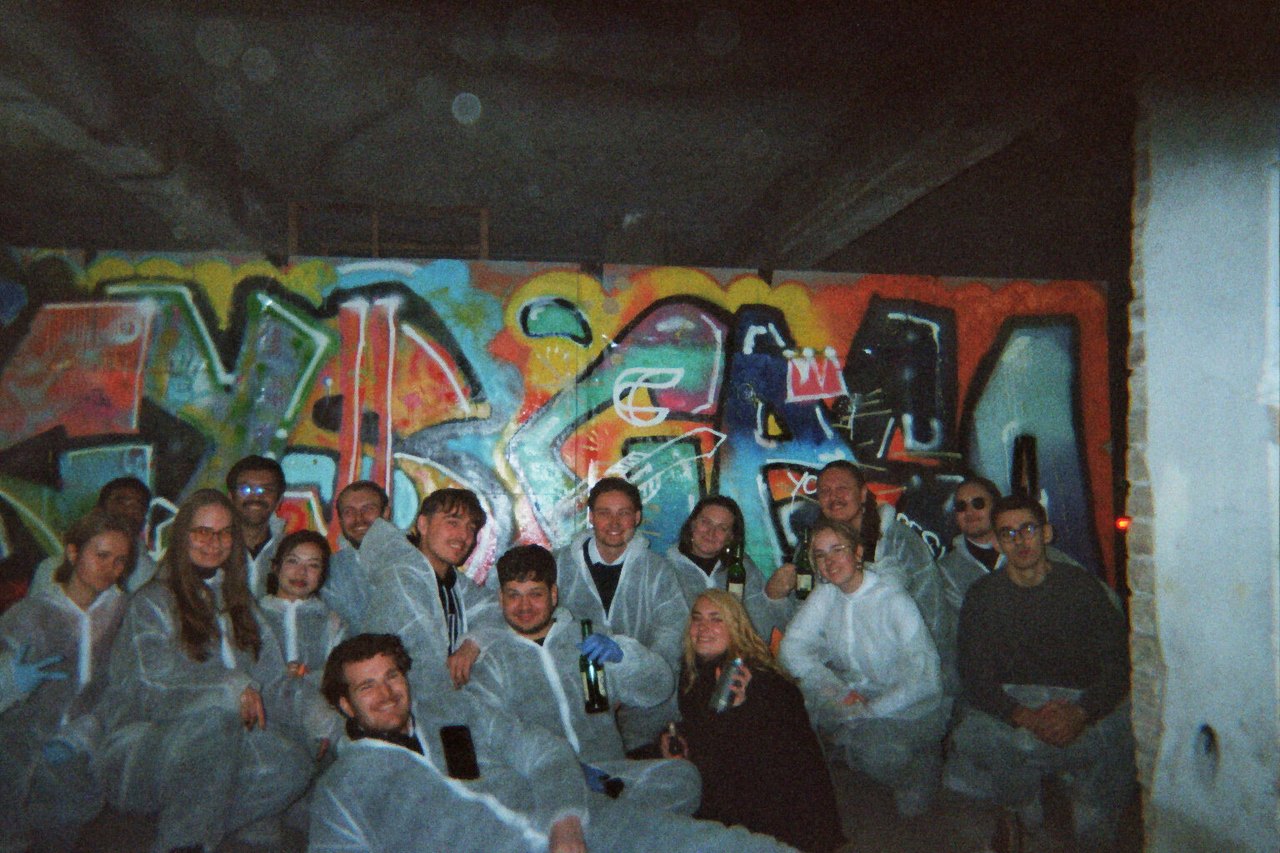 Gruppenfoto des Teams beim Graffiti-Event