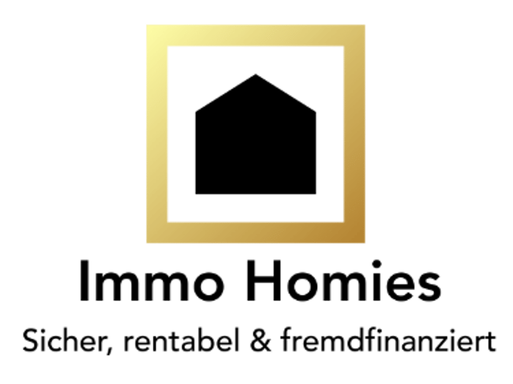 Immo Homies Logo: Goldenes Haus-Symbol in Quadrat, darunter Text "Sicher, rentabel & fremdfinanziert".