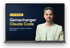 Laptop zeigt Live-Webinar Gamechanger Claude Code mit einem Mann im hellen Sakko vor dunkelblauem Hintergrund.