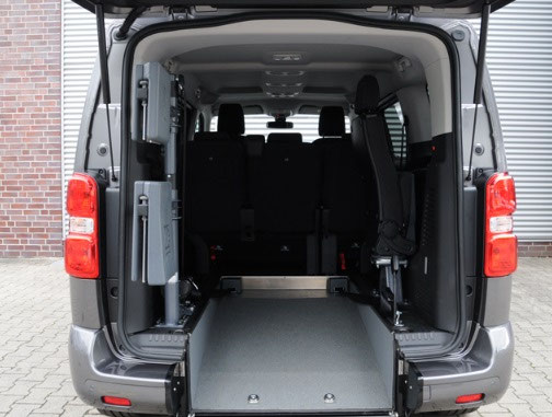 Peugeot Traveller mit Heckausschnitt – Bild 3