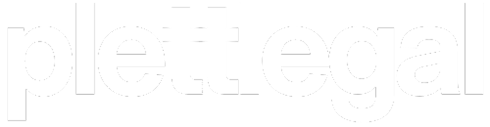 Weißer "plettlegal" Schriftzug auf dunkelgrünem Hintergrund.