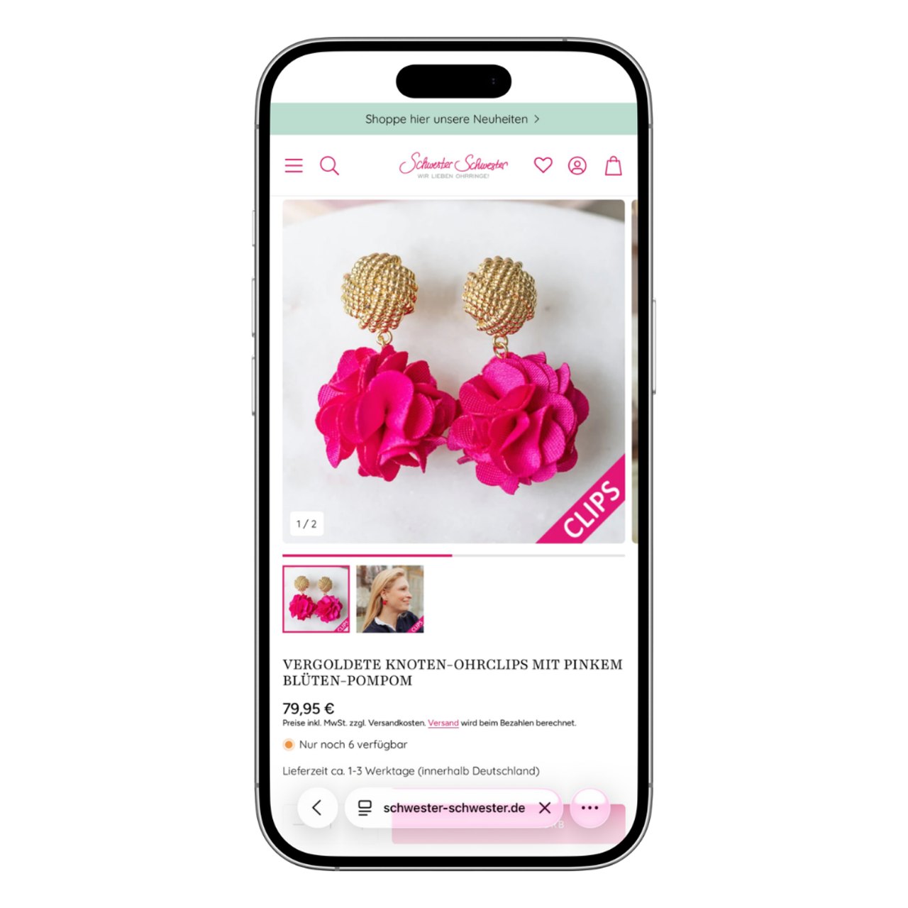 Smartphone-Bildschirm zeigt vergoldete Knoten-Ohrclips mit pinken Blüten-Pompoms, Preis 79,95 €.