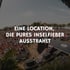 Große Menschenmenge vor einer Festivalbühne mit dem Text: Eine Location, die pures Inselfieber ausstrahlt.