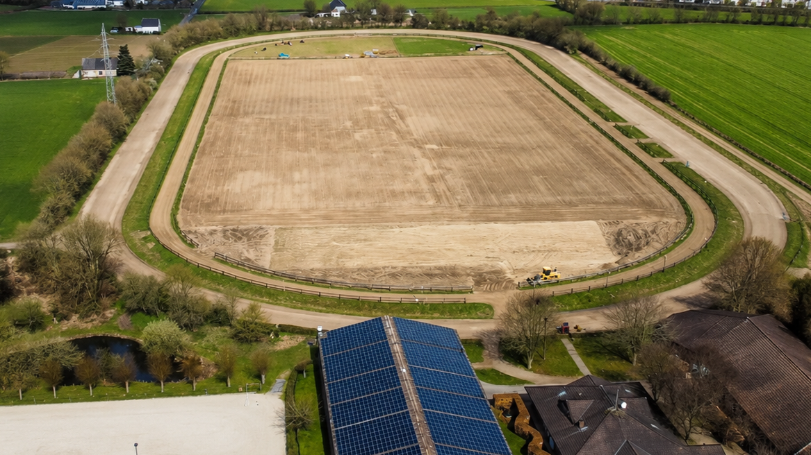 Race-Track und Anlage des Heisterfeldshof aus der Luft