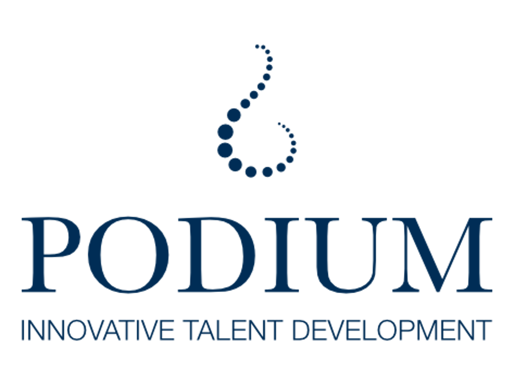 Logo von Podium Innovative Talent Development mit einer geschwungenen Punktgrafik auf schwarzem Hintergrund.