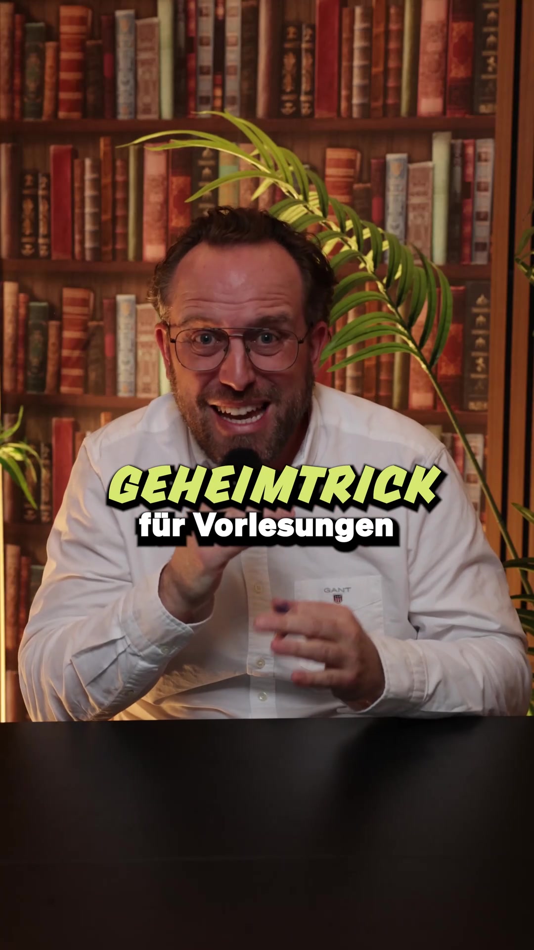 Standbild aus dem Video über den PLAUD NotePin S