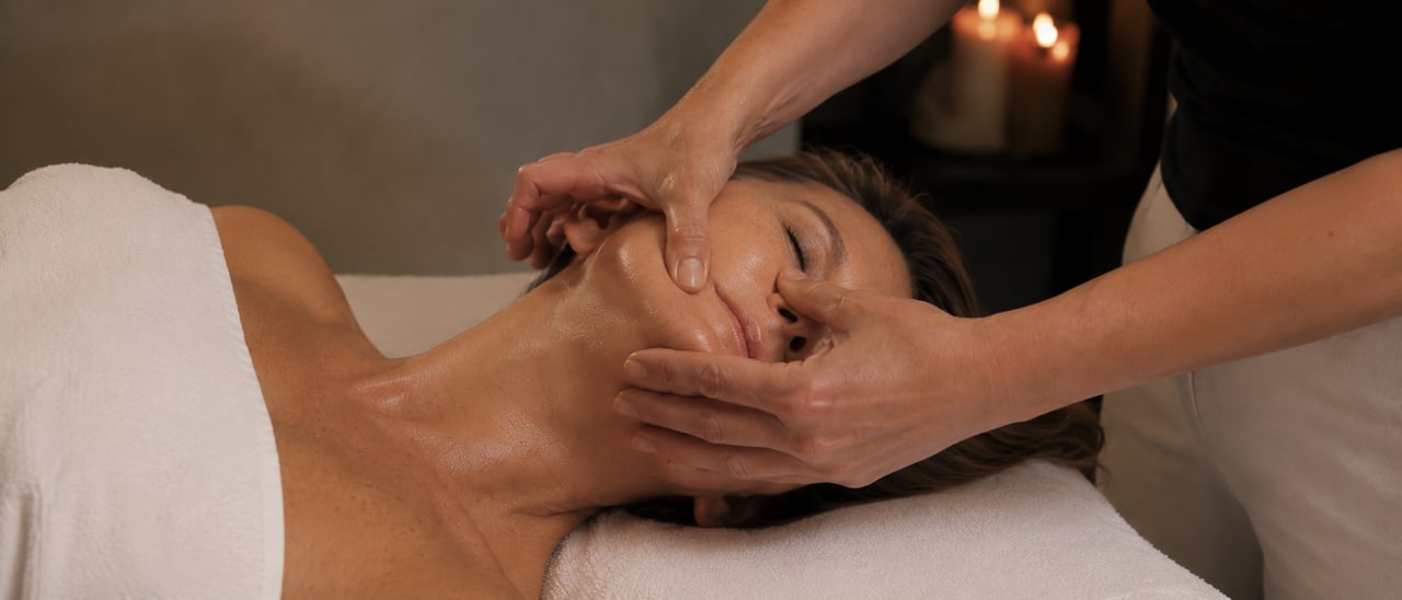 Ruhiger Abschluss der japanischen Gesichtsmassage bei SWON in Pforzheim