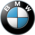 Rundes BMW-Logo mit schwarzem Rand, weißen Buchstaben und blau-weißer Propeller-Innenfläche.
