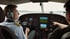 Flugschüler im Cockpit während der Ausbildung