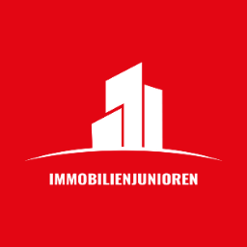 Weißes Logo mit stilisierten Gebäuden und dem Text "IMMOBILIENJUNIOREN" auf rotem Hintergrund.