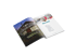 Offenes Magazin mit Titelseite, die ein Haus bei Sonnenuntergang und Text "Sie können sich nur zu verlieben" zeigt.