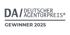 DA / DEUTSCHER AGENTURPREIS®, GEWINNER 2025 auf dunkelgrauem Hintergrund.