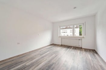 Vermietete Immobilie: Gepflegte 2-Zimmerwohnung mit Einzelgarage in Böckingen, sofort bezugsfrei