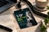Mockup des VIP Backstage-Passes: Laptop, Tablet und Kursunterlagen