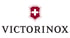 Victorinox Logo mit einem weißen Kreuz auf rotem Wappenschild und dem schwarzen Markenschriftzug Victorinox darunter.