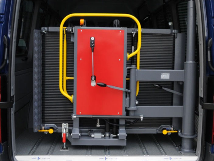 Nissan NV400 mit Schwenklift BSL 350 – Bild 4