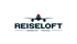 Flugzeugsilhouette mit rosa Blumen auf dem Dach, darunter der Text „REISELOFT GOODLIFE - TRAVEL“.