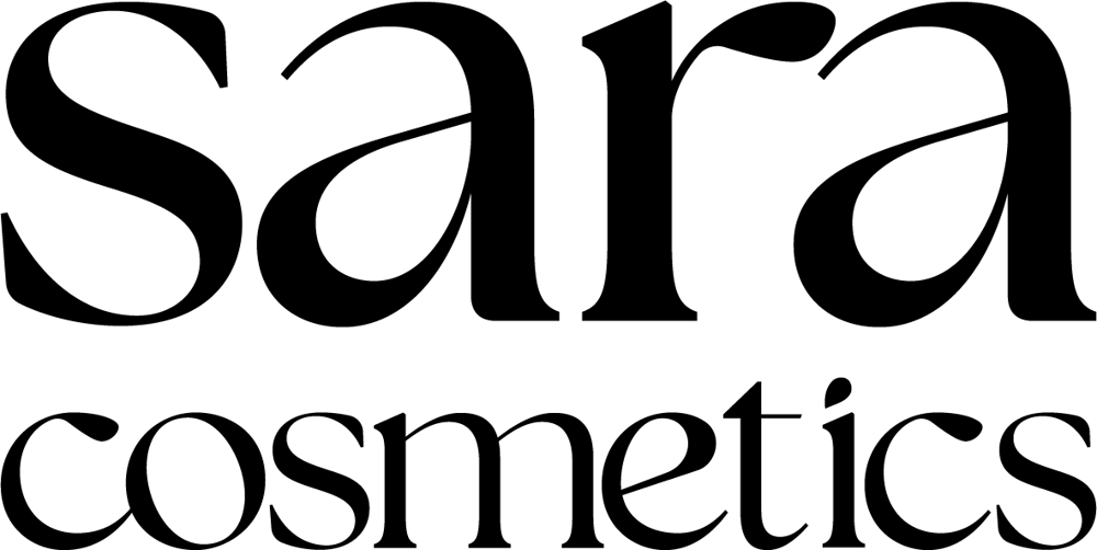 Schwarzer Großbuchstabe S und C in Serifenschrift.