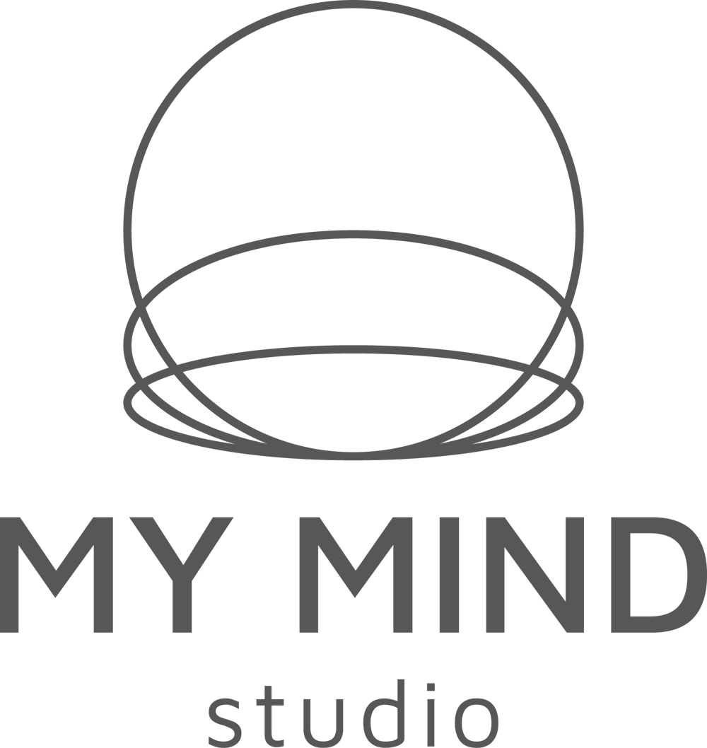 Gelbes Logo mit zwei ineinander verschlungenen Kreisen und dem Text "MY MIND studio".