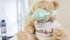 Teddy mit Lachgas-Maske