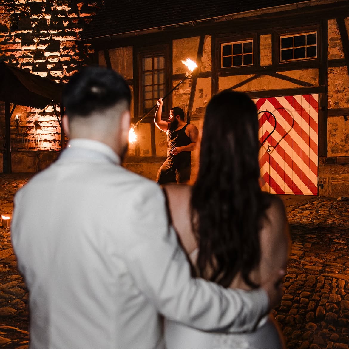 Und hier kommt der zweite Teil der wundervollen Hochzeitsfeier auf der Burg Lichtenberg. Eine Ho (1).jpg