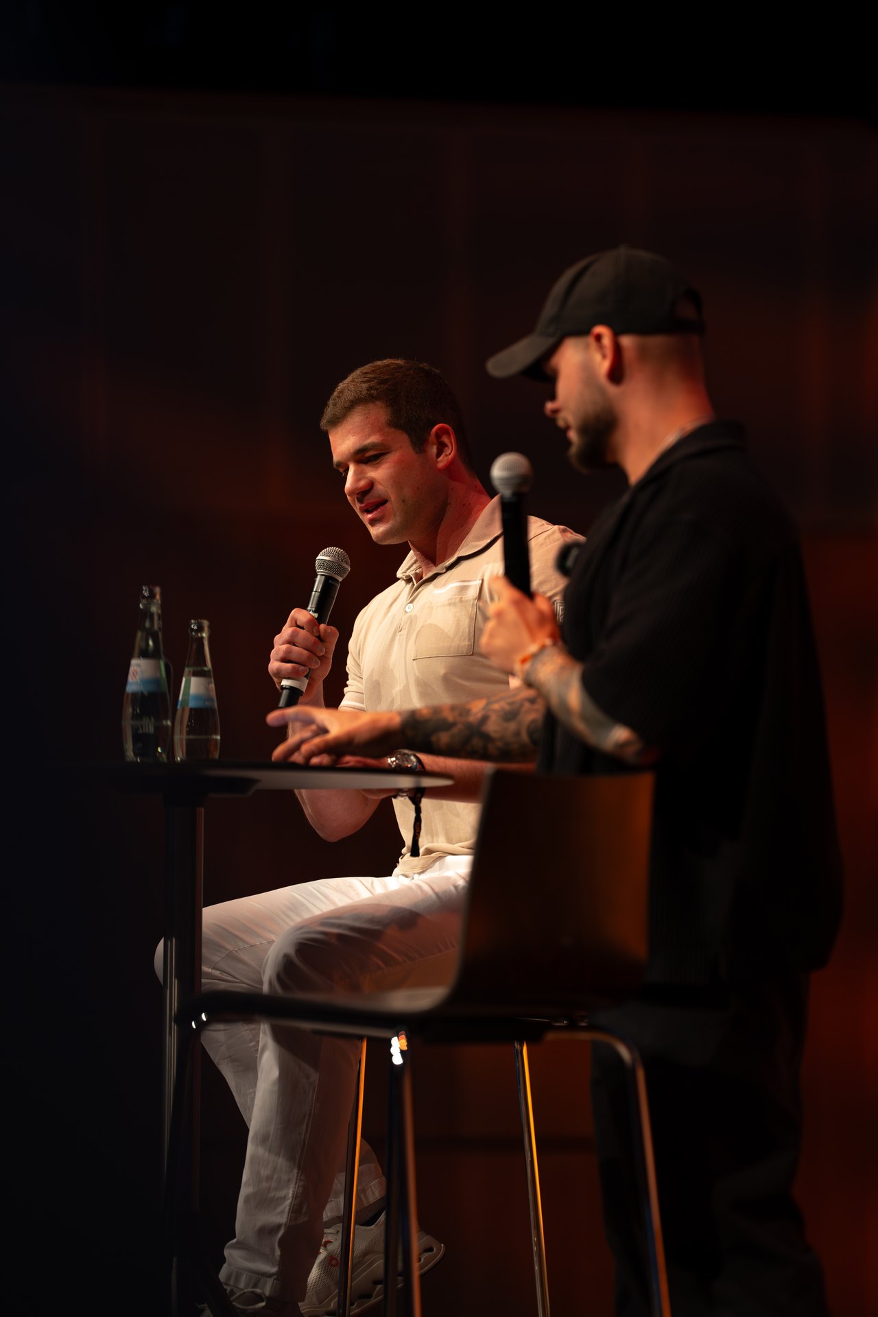 Sinan Linnenbach auf der Bühne