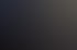 Jemand filmt eine Präsentation mit einem Smartphone, während im Hintergrund Lichterketten hängen.