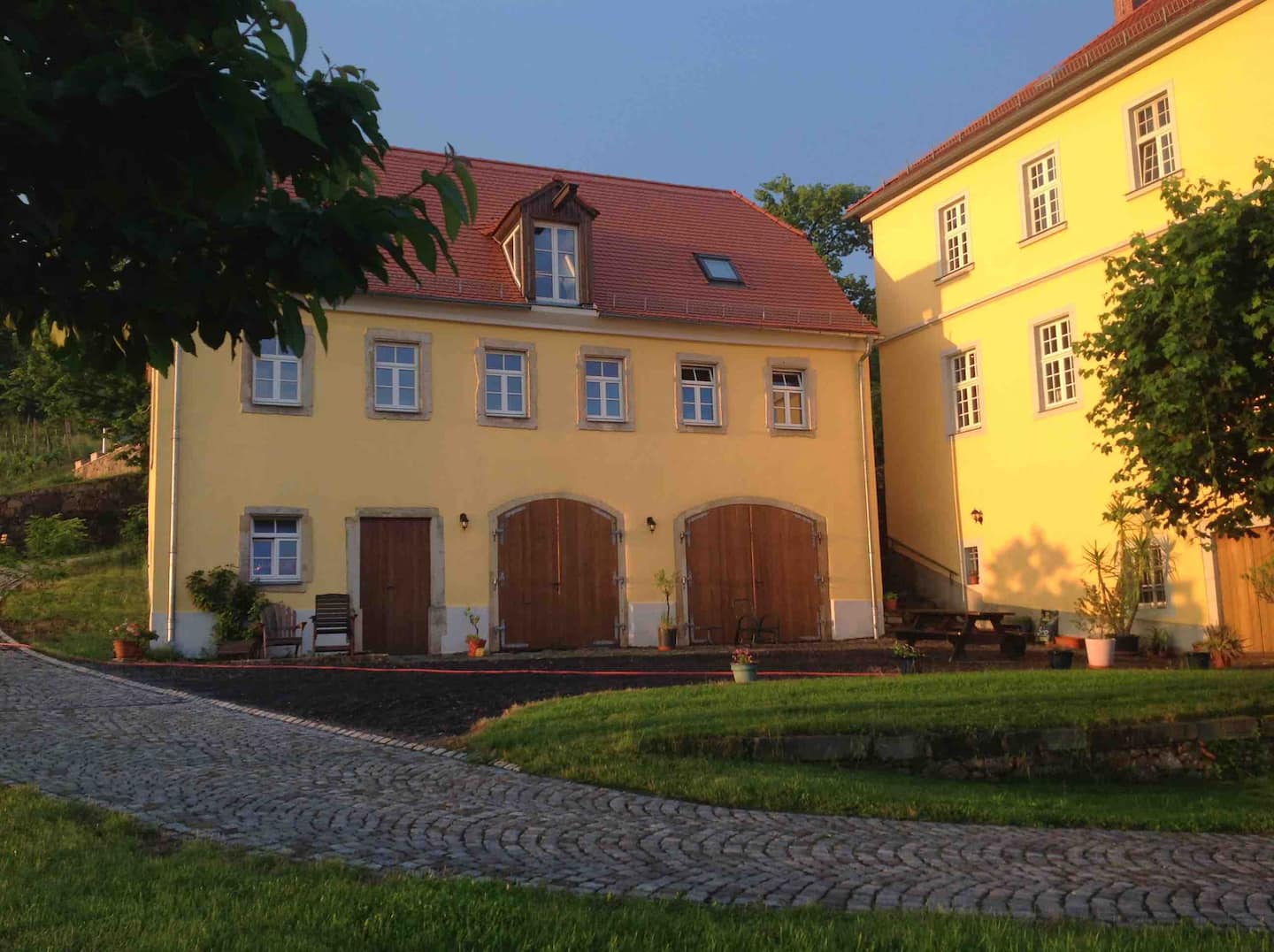 Kutschenhaus im Weinberg des Weinguts Zechstein in Radebeul