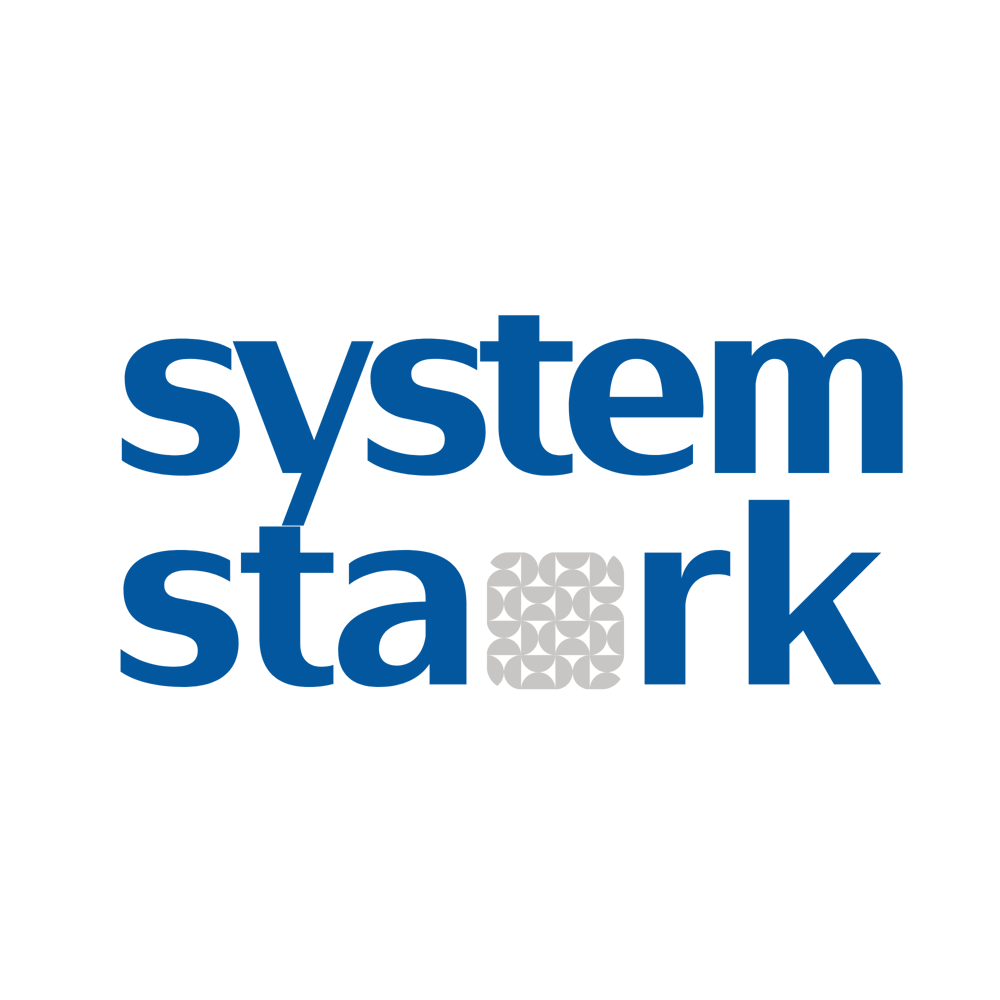 Systemstark Logo: Orangefarbenes, stilisiertes U-förmiges Symbol über dem Wort "Systemstark" auf grünem Hintergrund.