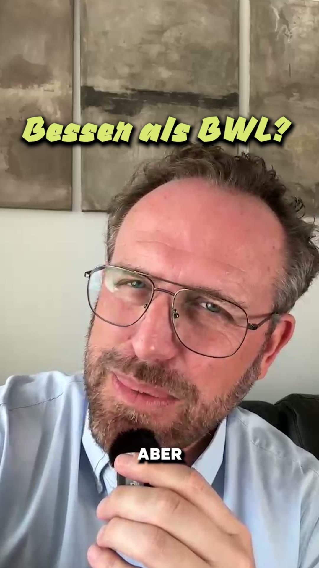 Mr. Karriere fragt: Besser als BWL?