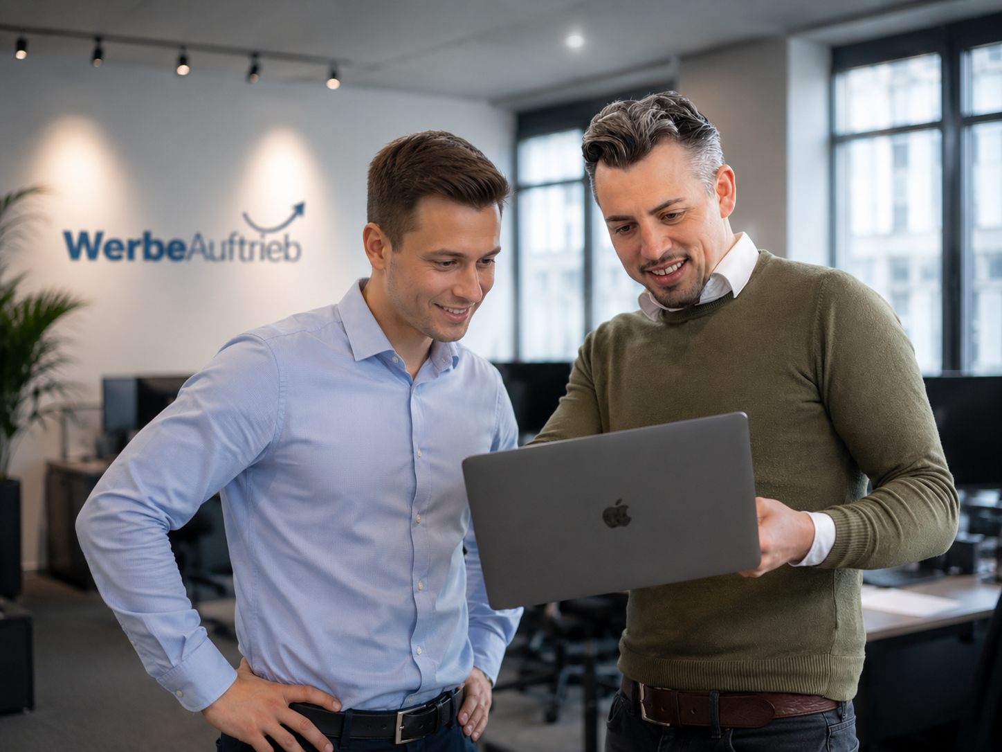 Beratungsgespräch im WerbeAuftrieb-Büro