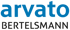 Arvato Bertelsmann Logo mit blauem "arvato" und grauem "BERTELSMANN" auf grünem Hintergrund.