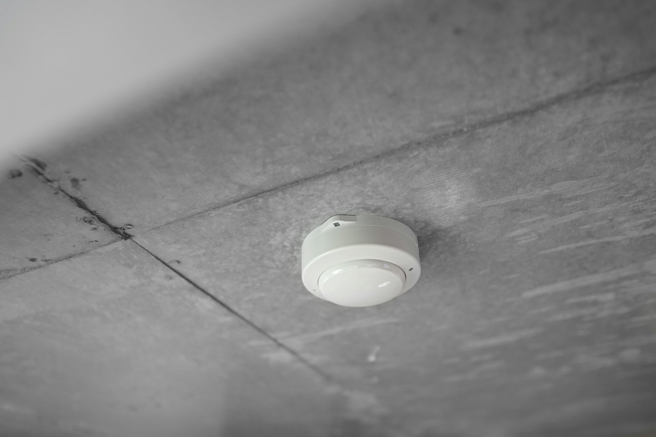 A detection sensor mounted on an interior ceiling