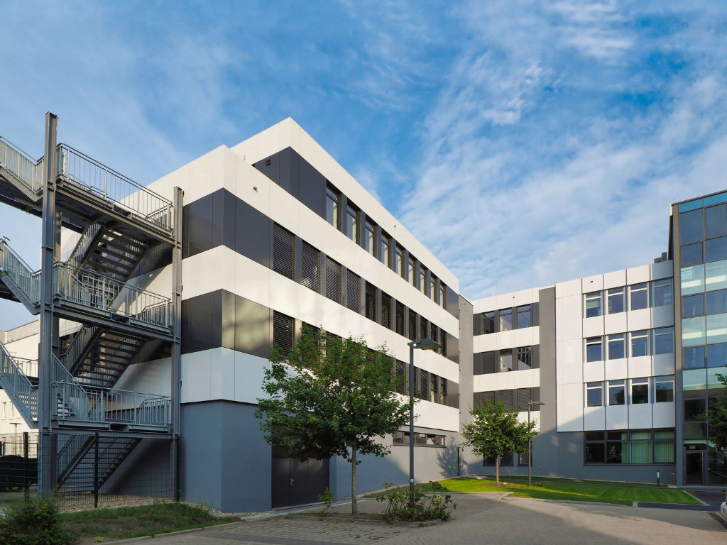 Referenz: Außen-Fluchttreppe aus Stahl