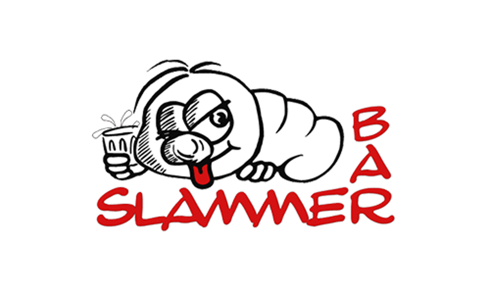 Logo der Slammer Bar mit einer weißen Comic-Raupe, die ein Glas hält, vor schwarzem Hintergrund.