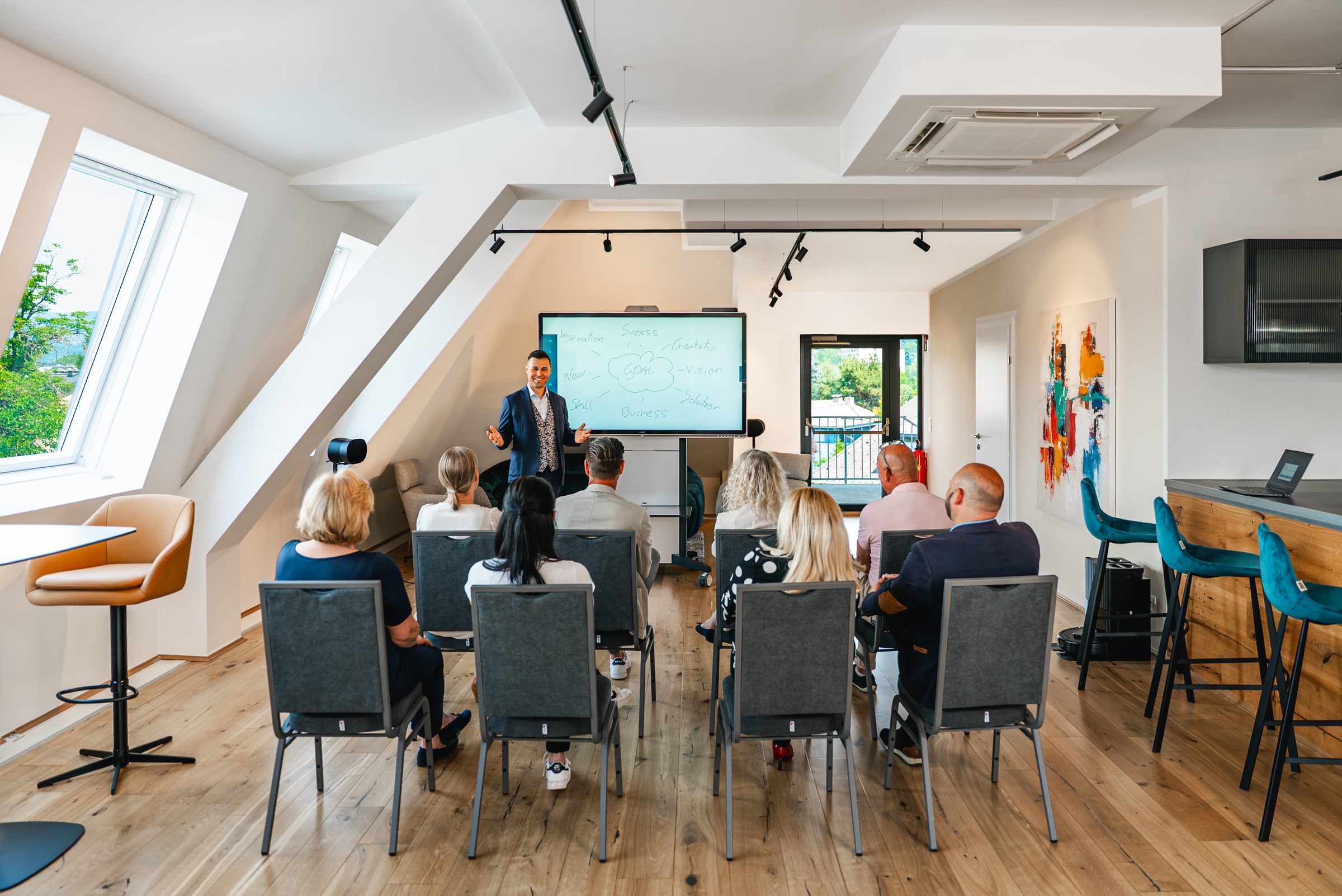 Präsentation in der SkyLounge46